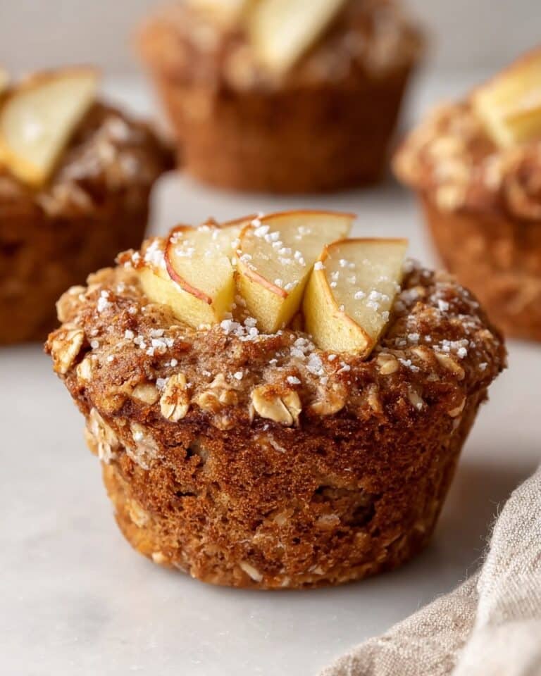 Tasty Baked Apple Cinnamon Oatmeal Cups Recipe